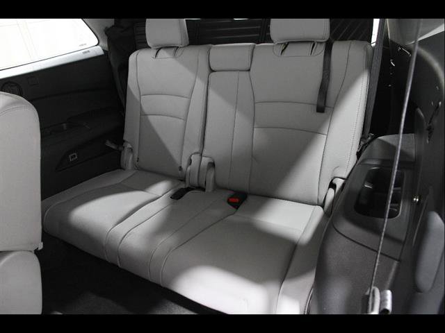 Used 2017 Honda Pilot EX-L image 18