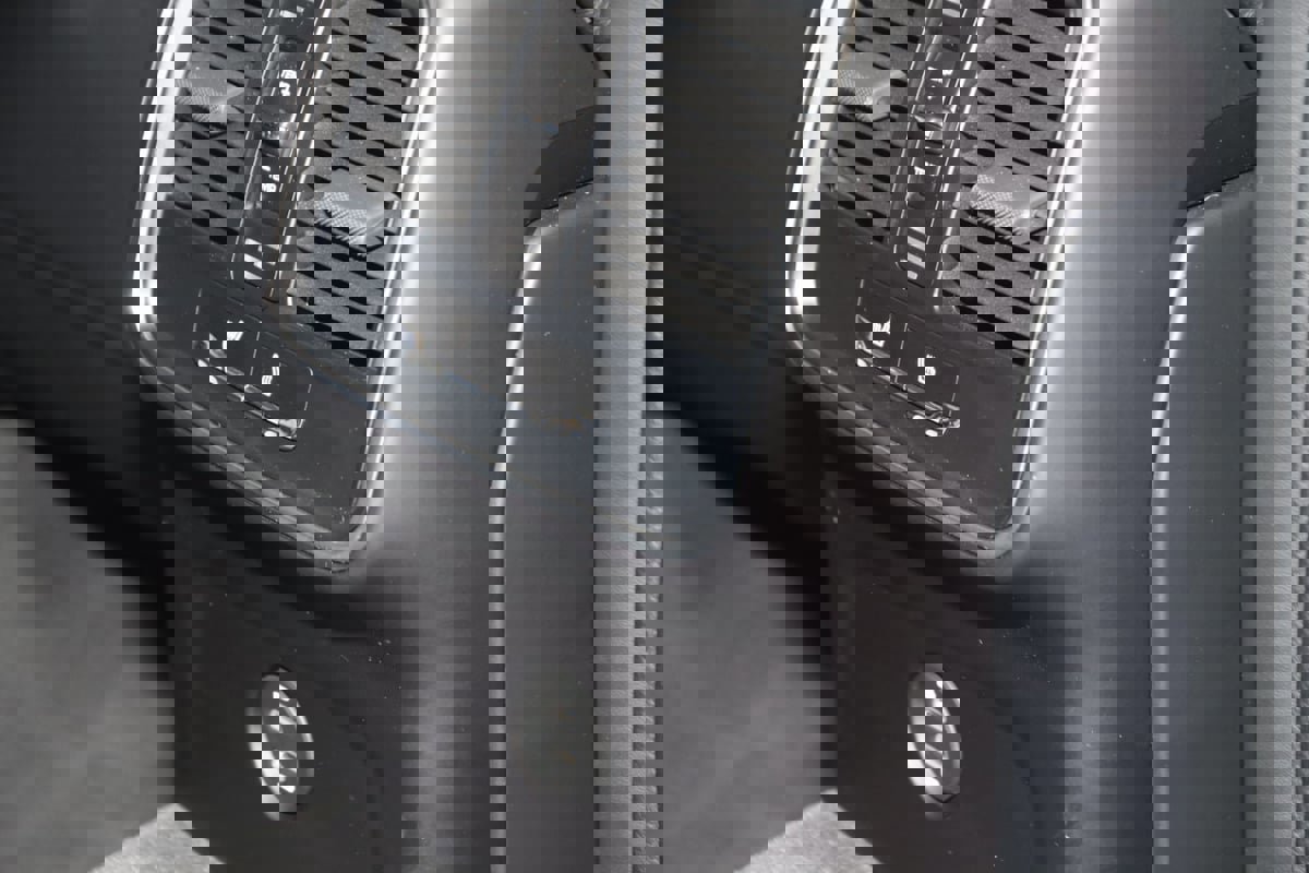 Used 2025 Porsche Macan image 16