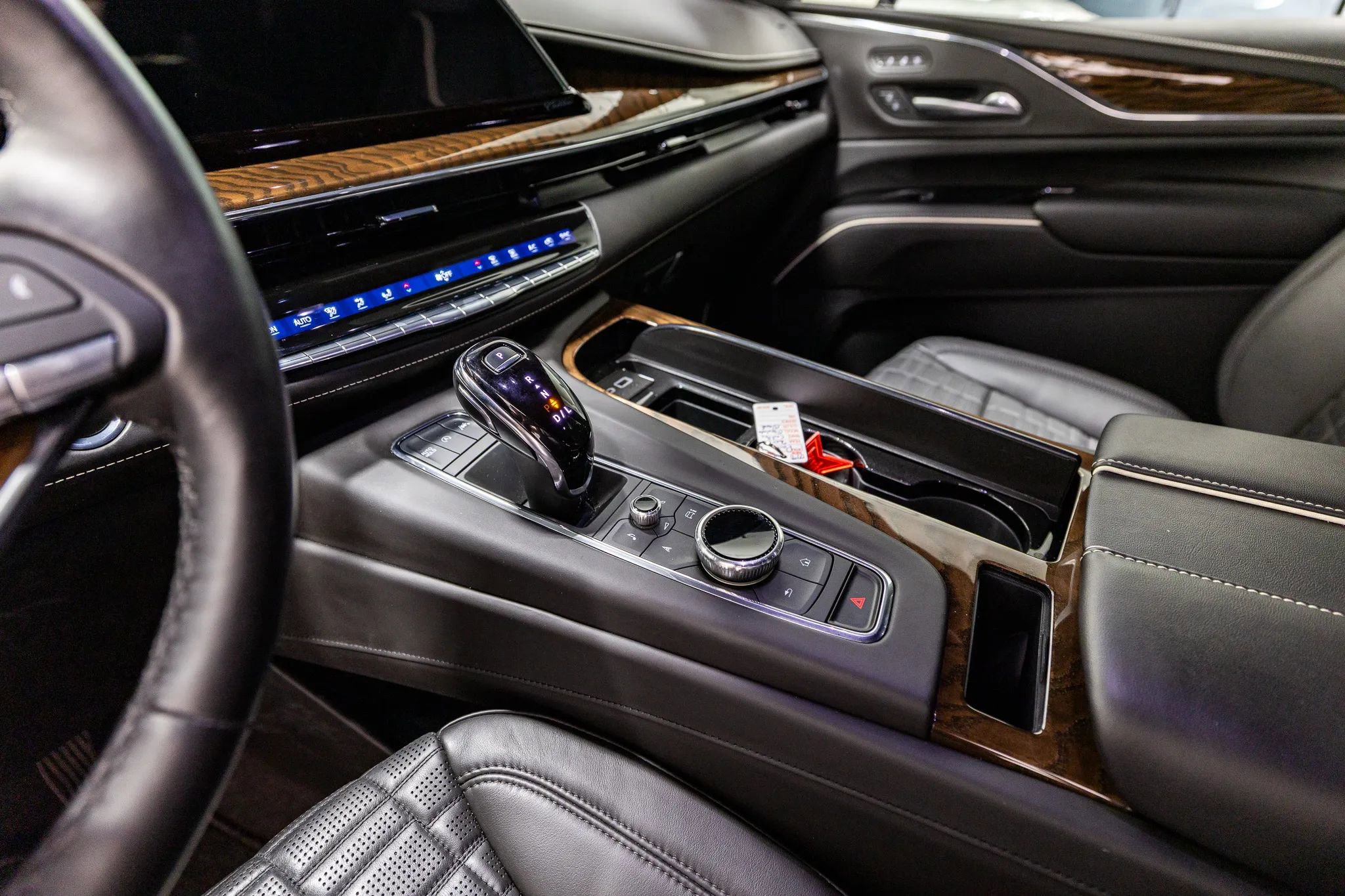 Used 2023 Cadillac Escalade Sport Platinum w/ LPO, ONYX Package AWD/4WD image 44