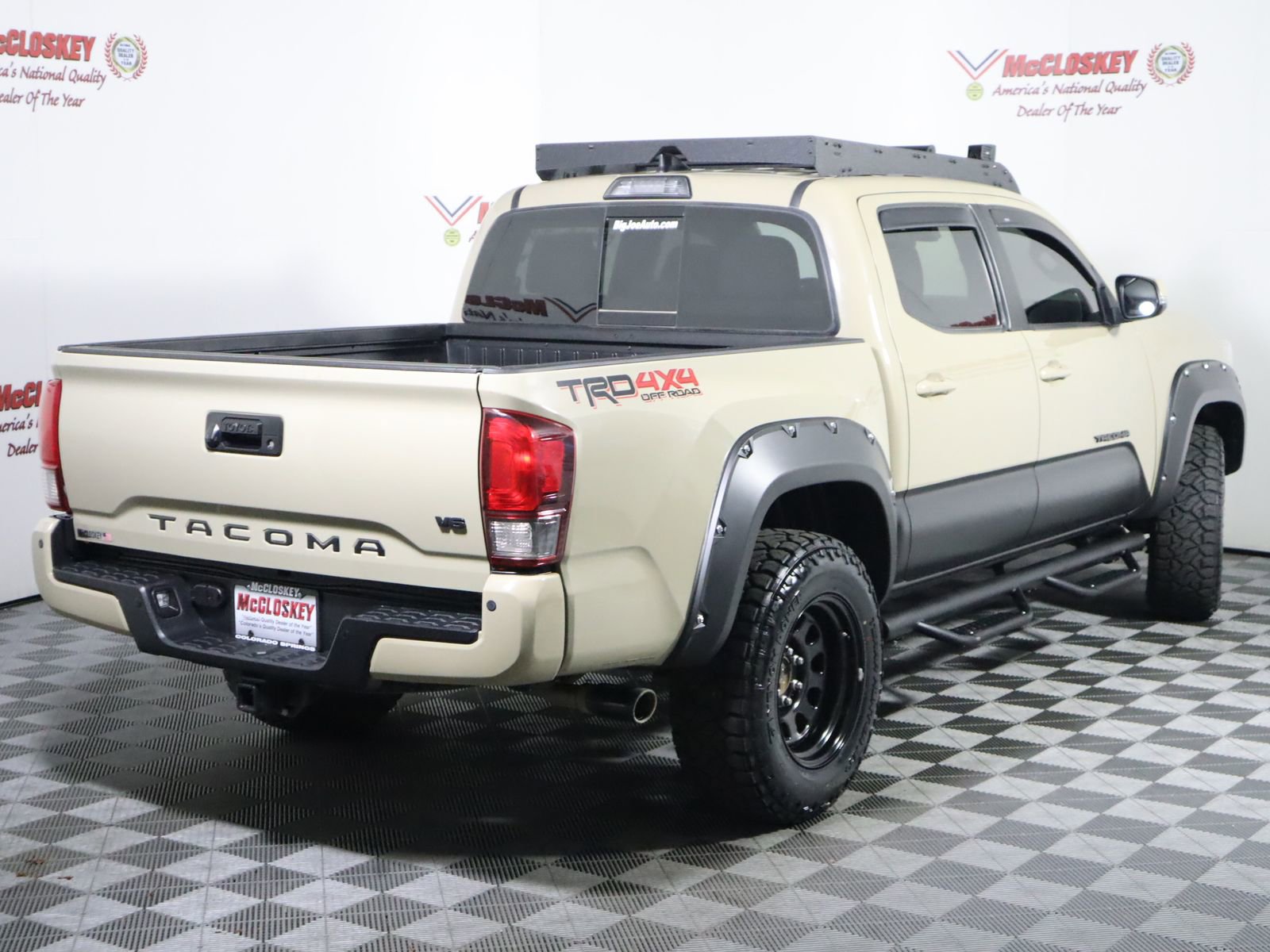 Used 2019 Toyota Tacoma TRD Off-Road w/ Technology Package AWD/4WD image 6