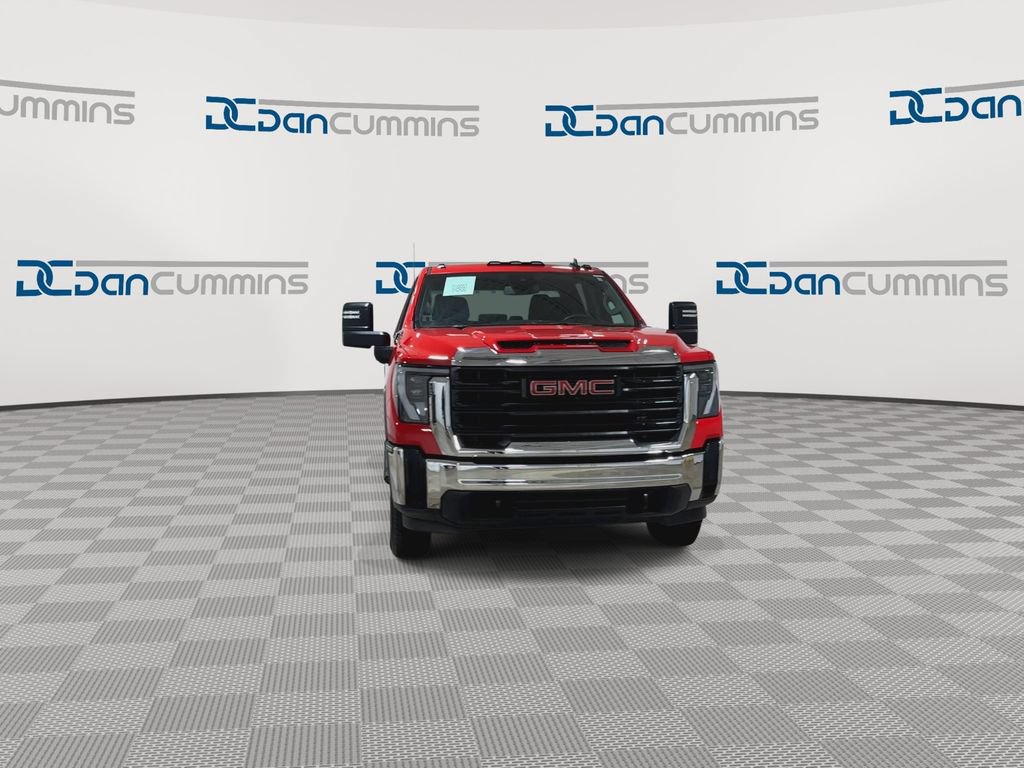 Used 2024 GMC Sierra 2500 Pro AWD/4WD image 3