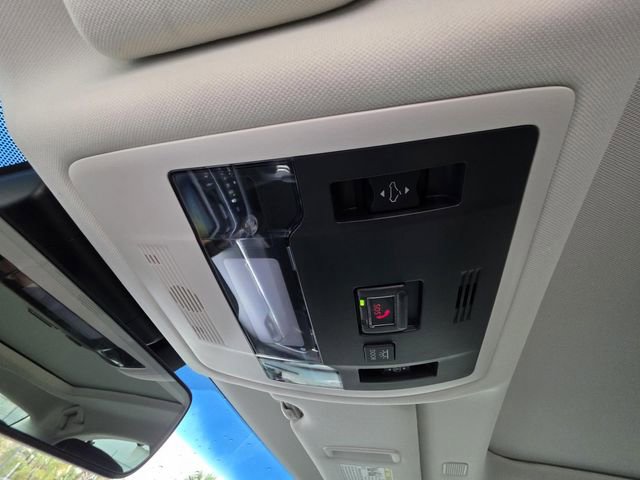 Certified 2025 Lexus ES 350 Ultra Luxury w/ Accessory Package (Z2) image 30