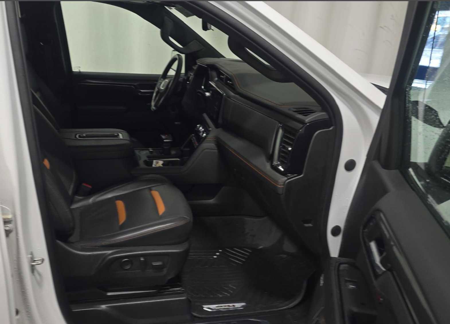 Certified 2022 GMC Sierra 1500 AT4 w/ Technology Package image 10