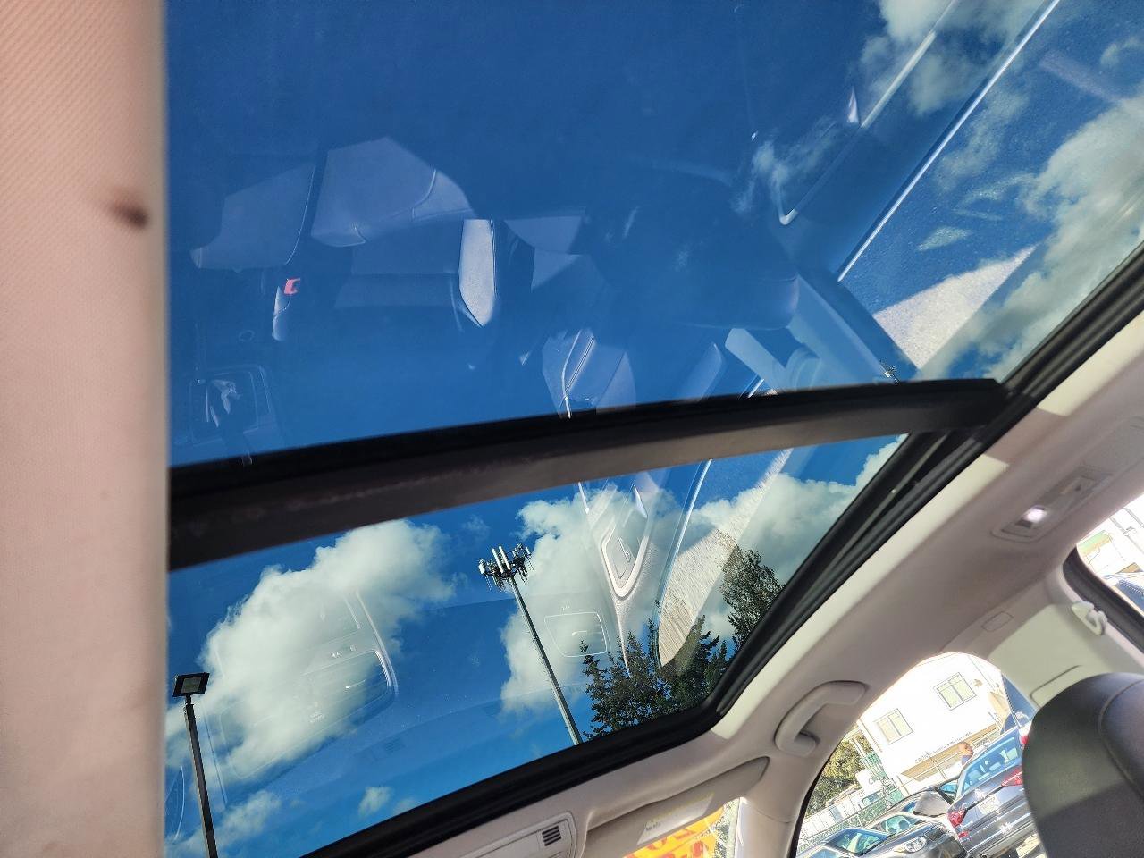 Used 2015 Volkswagen Golf TDI SE image 20