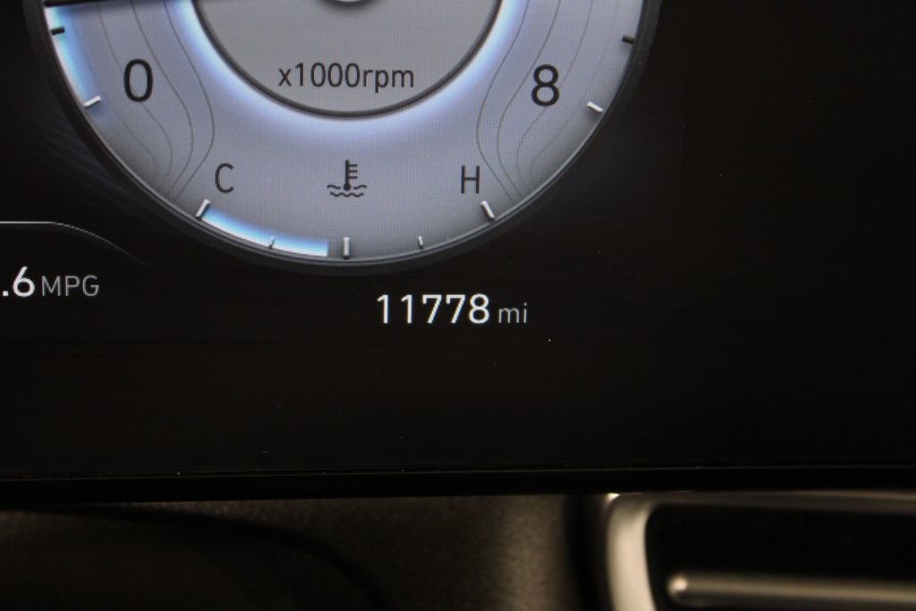 Certified 2024 Hyundai Elantra SEL image 28