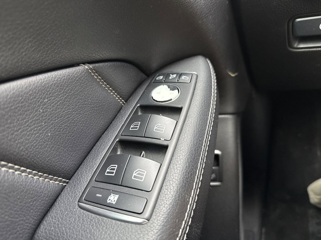 Used 2015 Mercedes-Benz GL 450 4MATIC image 28