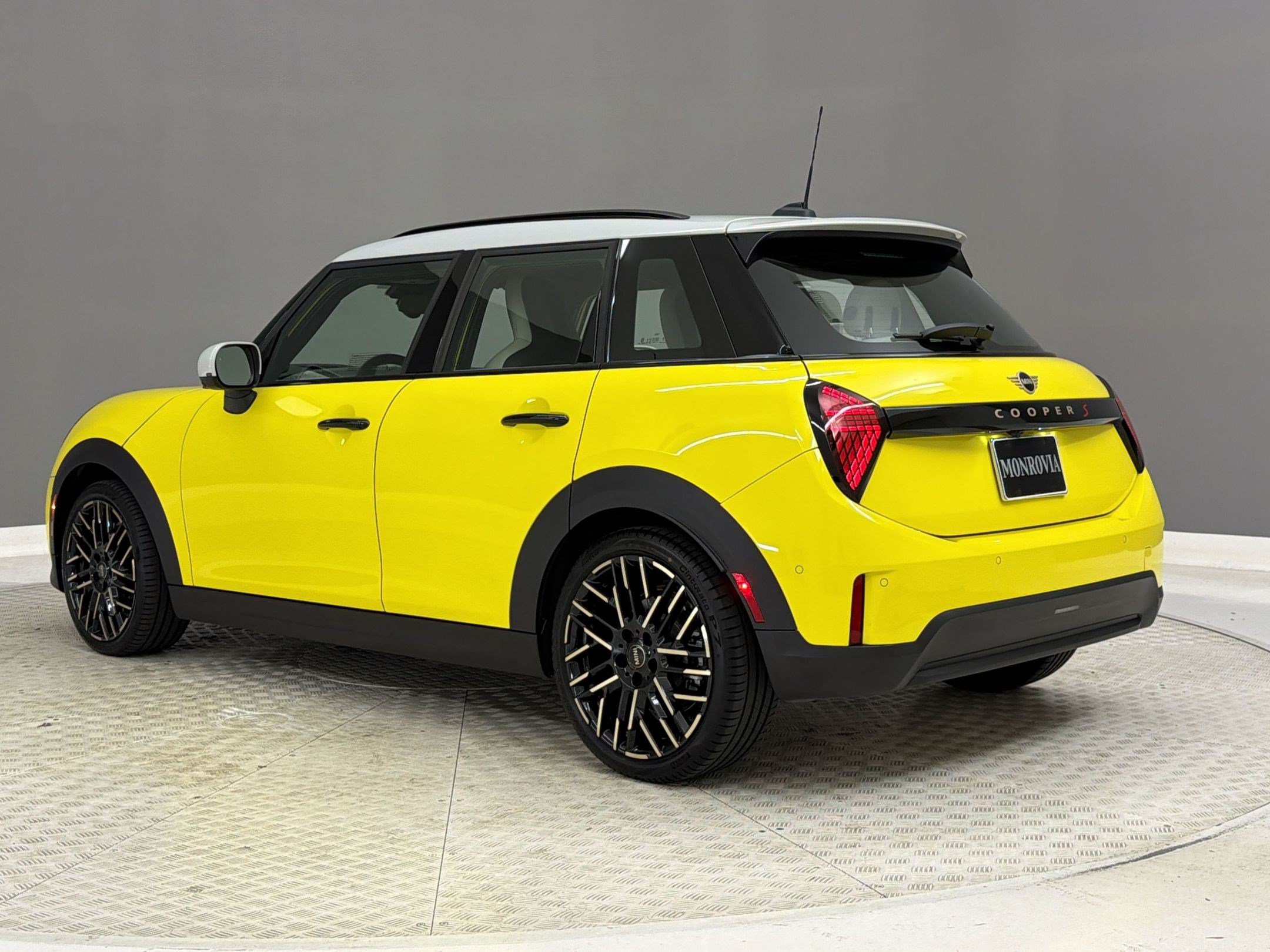 Used 2026 MINI Cooper S FWD image 3