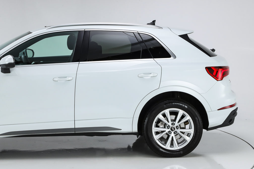 Used 2025 Audi Q3 2.0T Premium Plus w/ Premium Plus Package AWD/4WD image 50