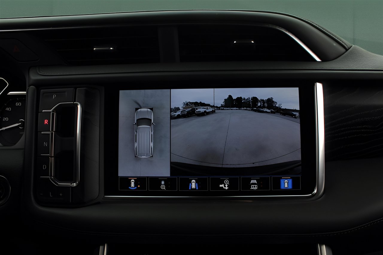 Used 2021 GMC Yukon XL Denali w/ Advanced Technology Package image 23