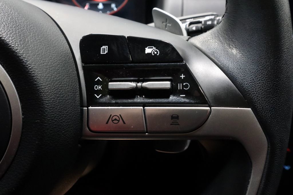 Certified 2023 Hyundai Tucson Limited AWD/4WD image 30