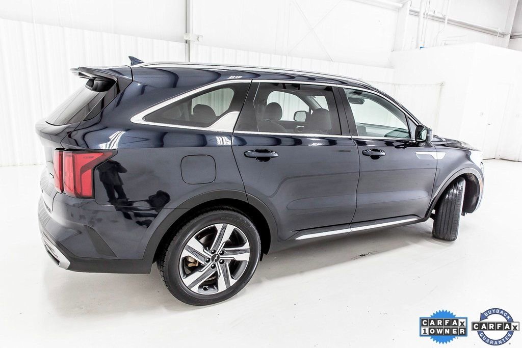 Used 2022 Kia Sorento SX Prestige w/ Panoramic Sunroof Package image 6