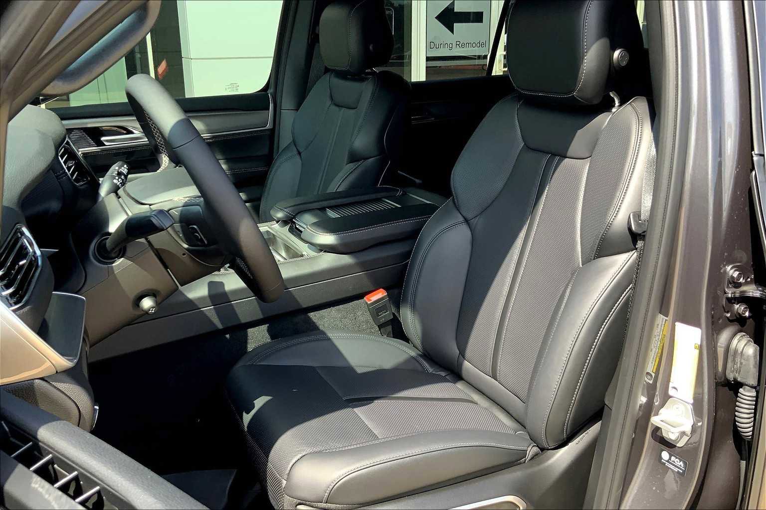 New 2025 Jeep Wagoneer Series II image 9