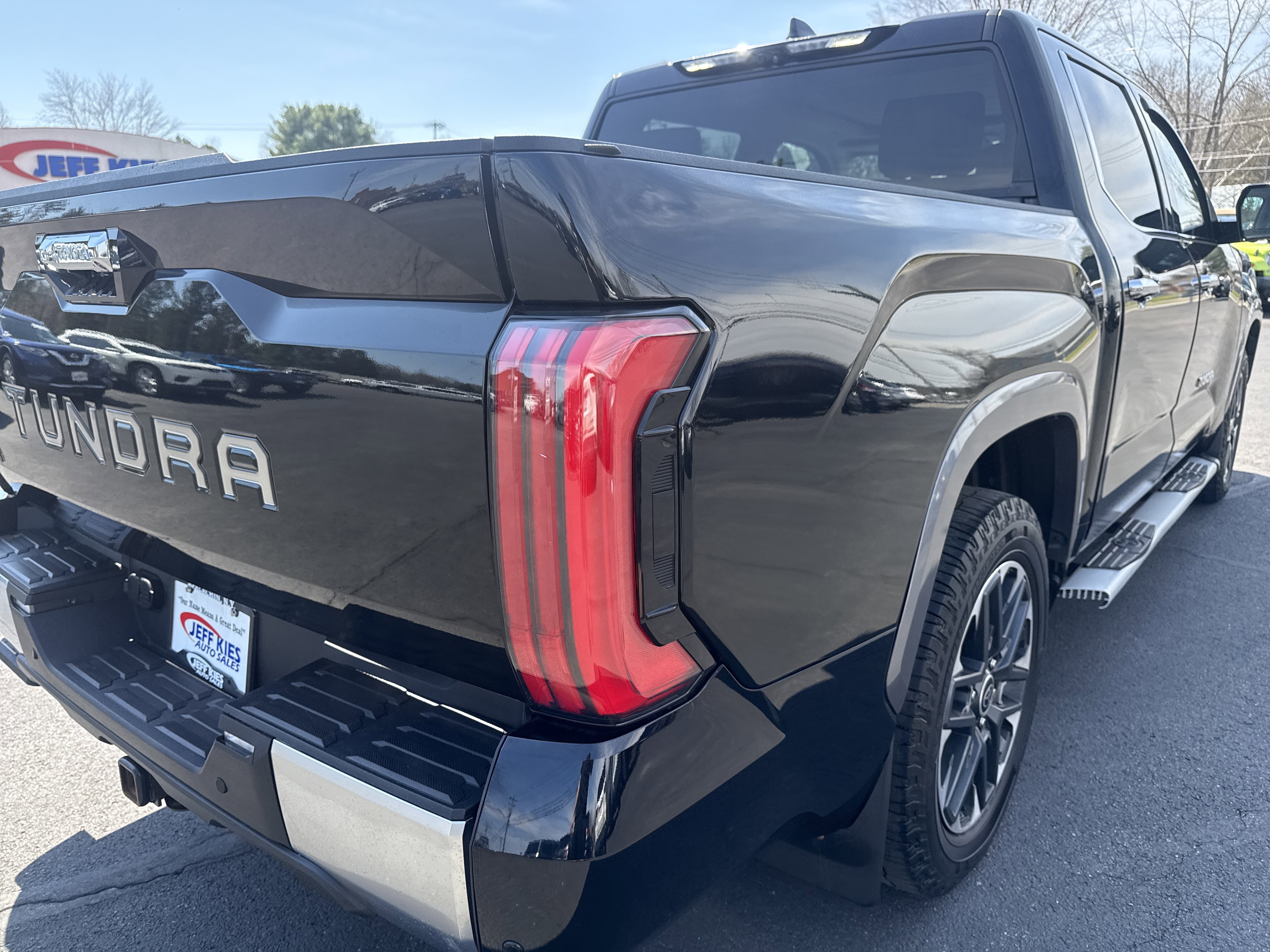 Used 2023 Toyota Tundra Limited image 5