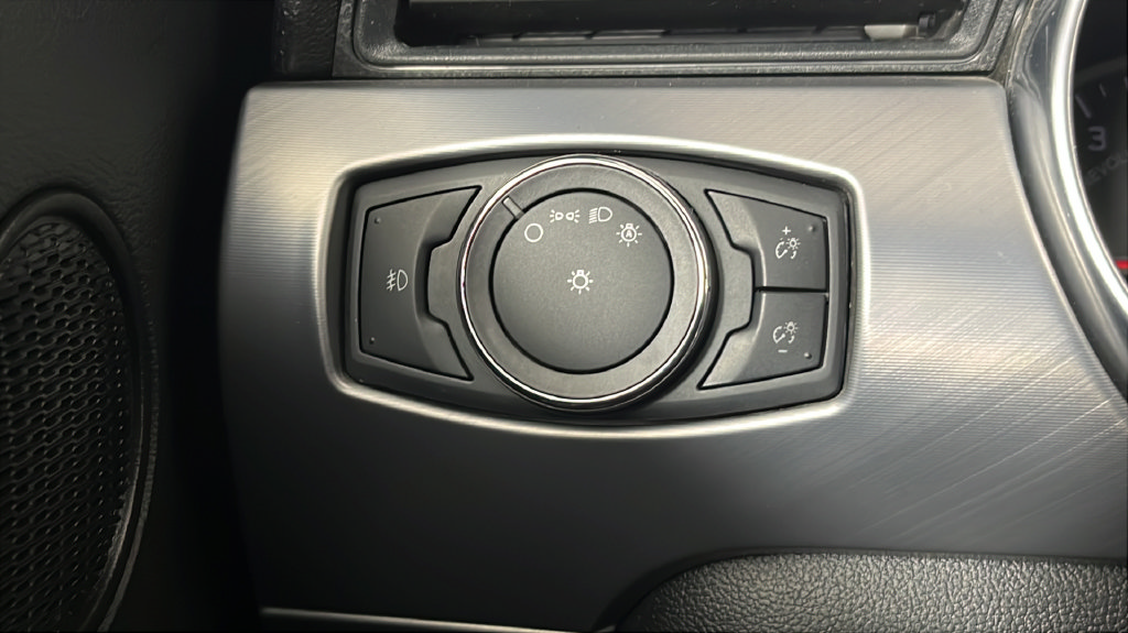 Used 2018 Ford Mustang Premium RWD image 29