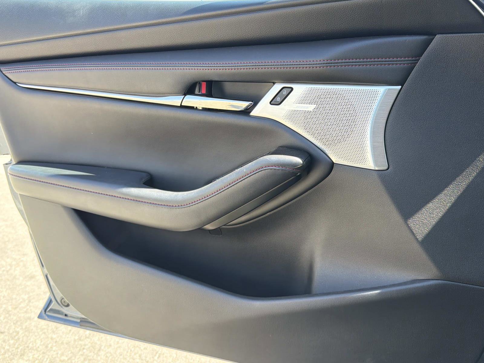 Used 2023 MAZDA MAZDA3 s image 18