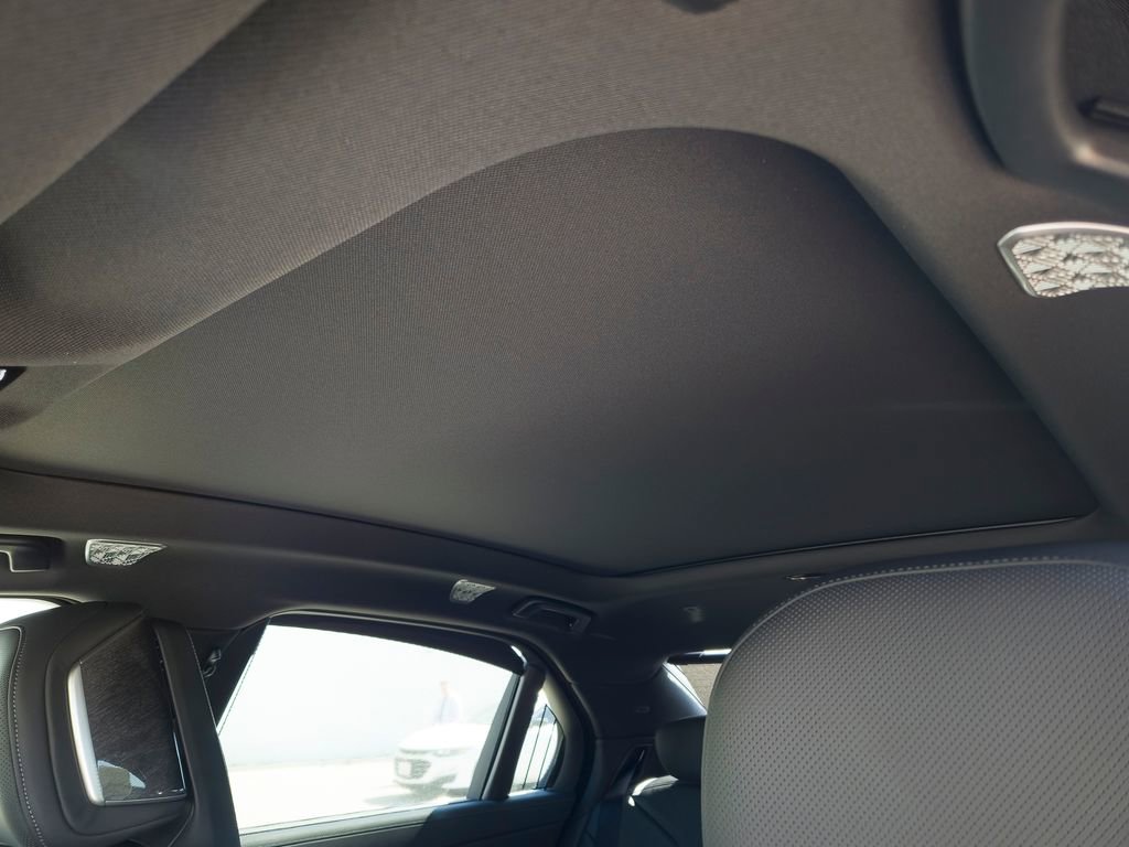 New 2026 BMW 750e xDrive w/ Executive Package image 13