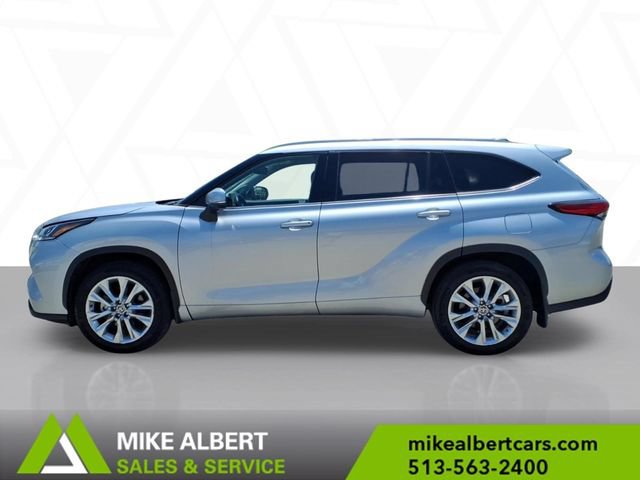 Used 2022 Toyota Highlander Limited AWD/4WD image 4