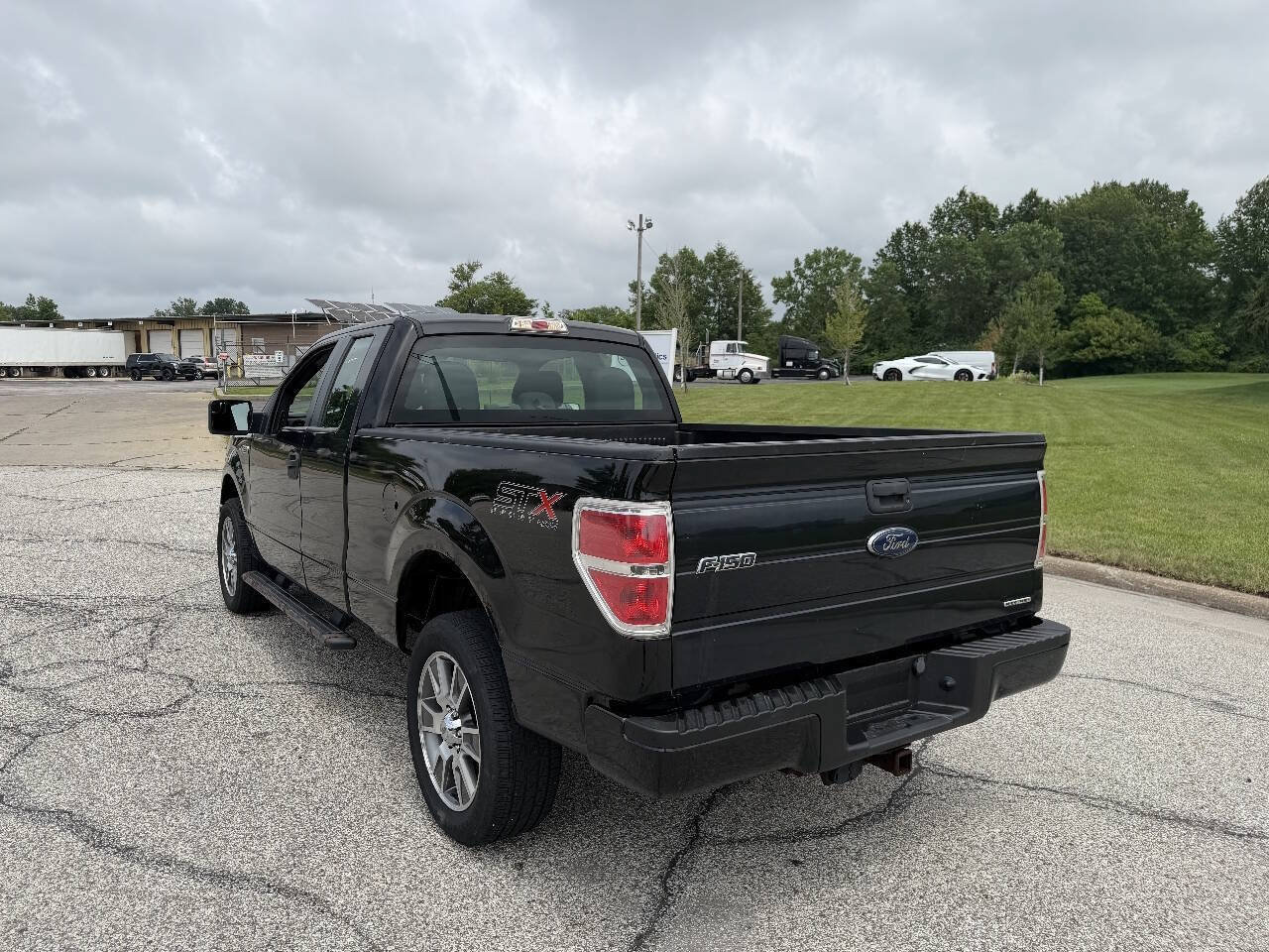 Used 2014 Ford F150 STX w/ Equipment Group 201A Mid AWD/4WD image 3