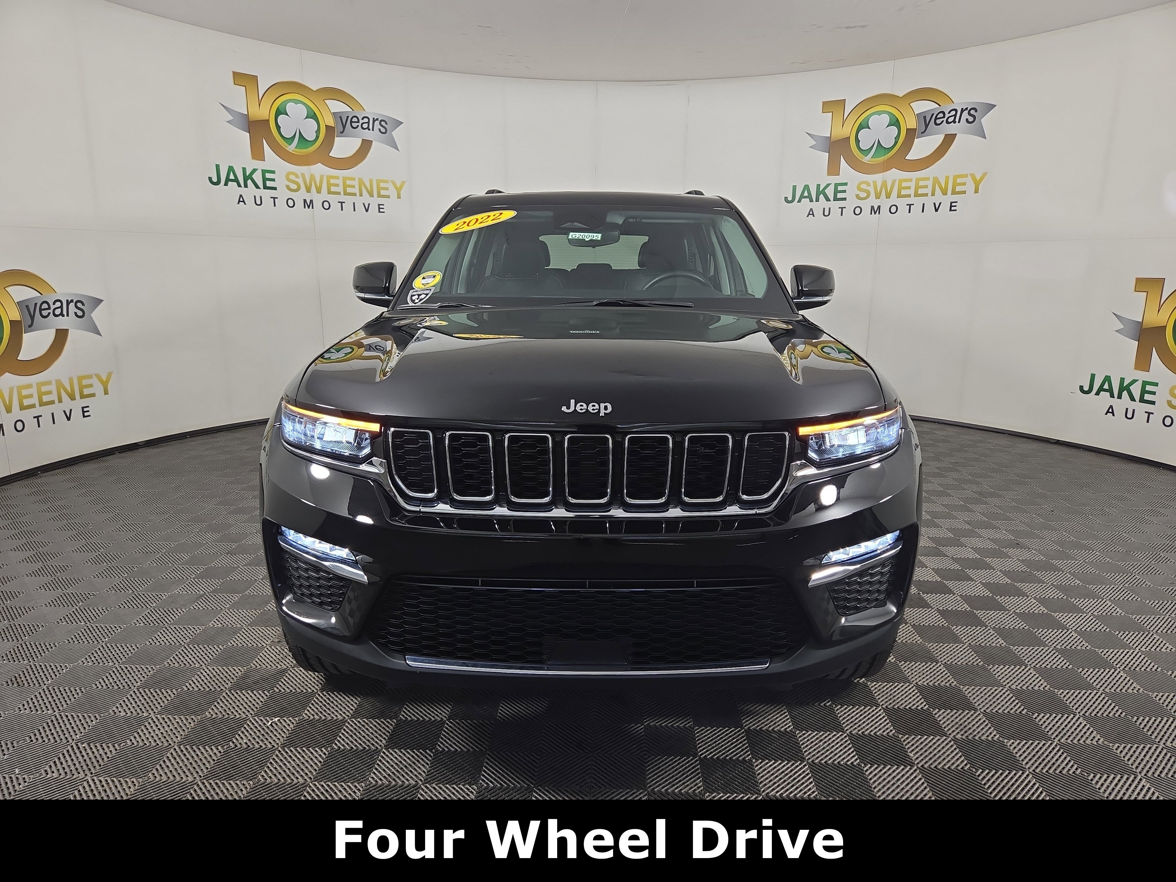 Used 2022 Jeep Grand Cherokee Limited AWD/4WD image 2