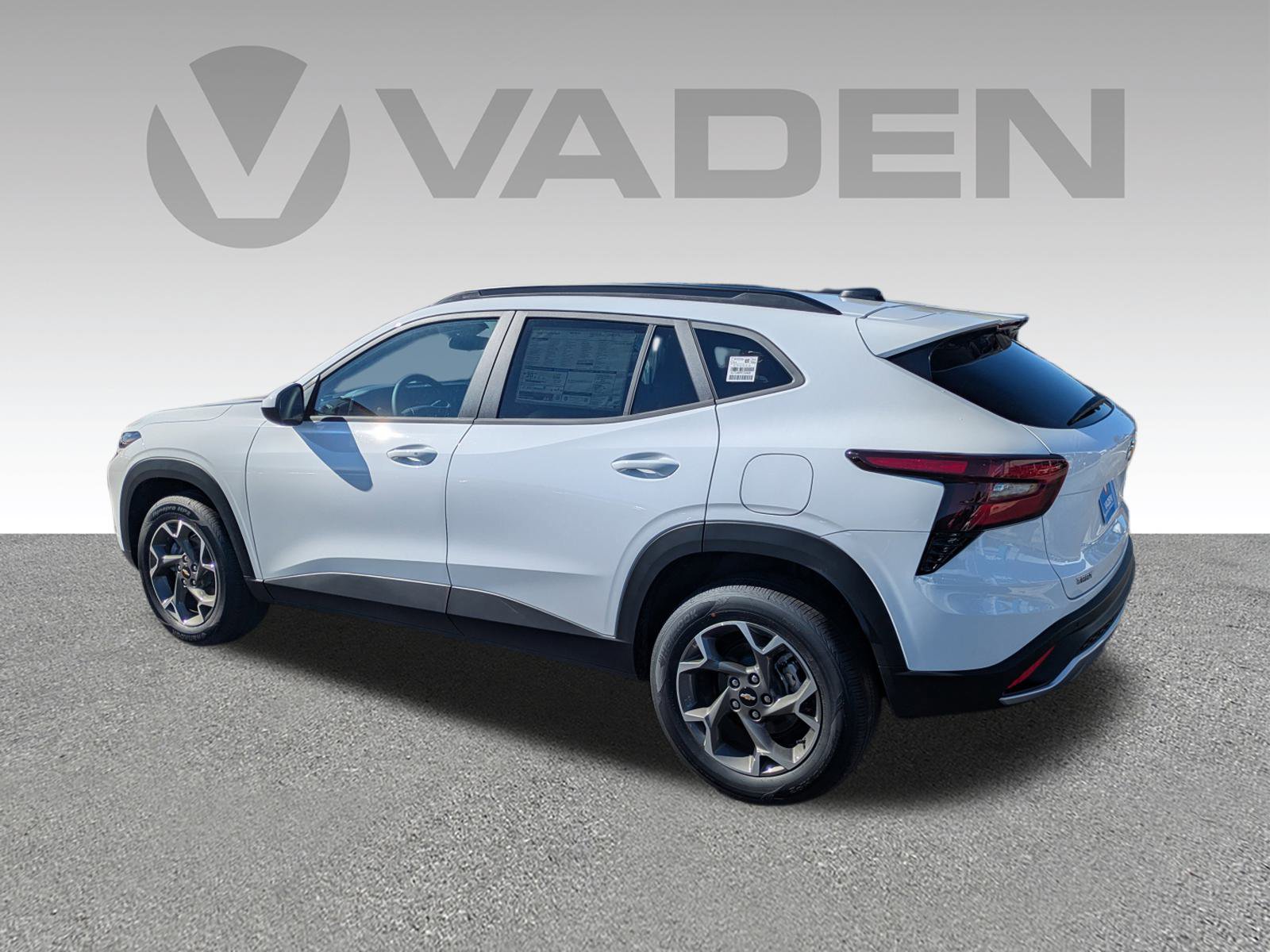 New 2026 Chevrolet Trax LT w/ Driver Confidence Package FWD image 27