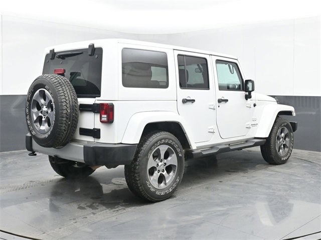 Used 2017 Jeep Wrangler Unlimited Sahara w/ Connectivity Group image 10