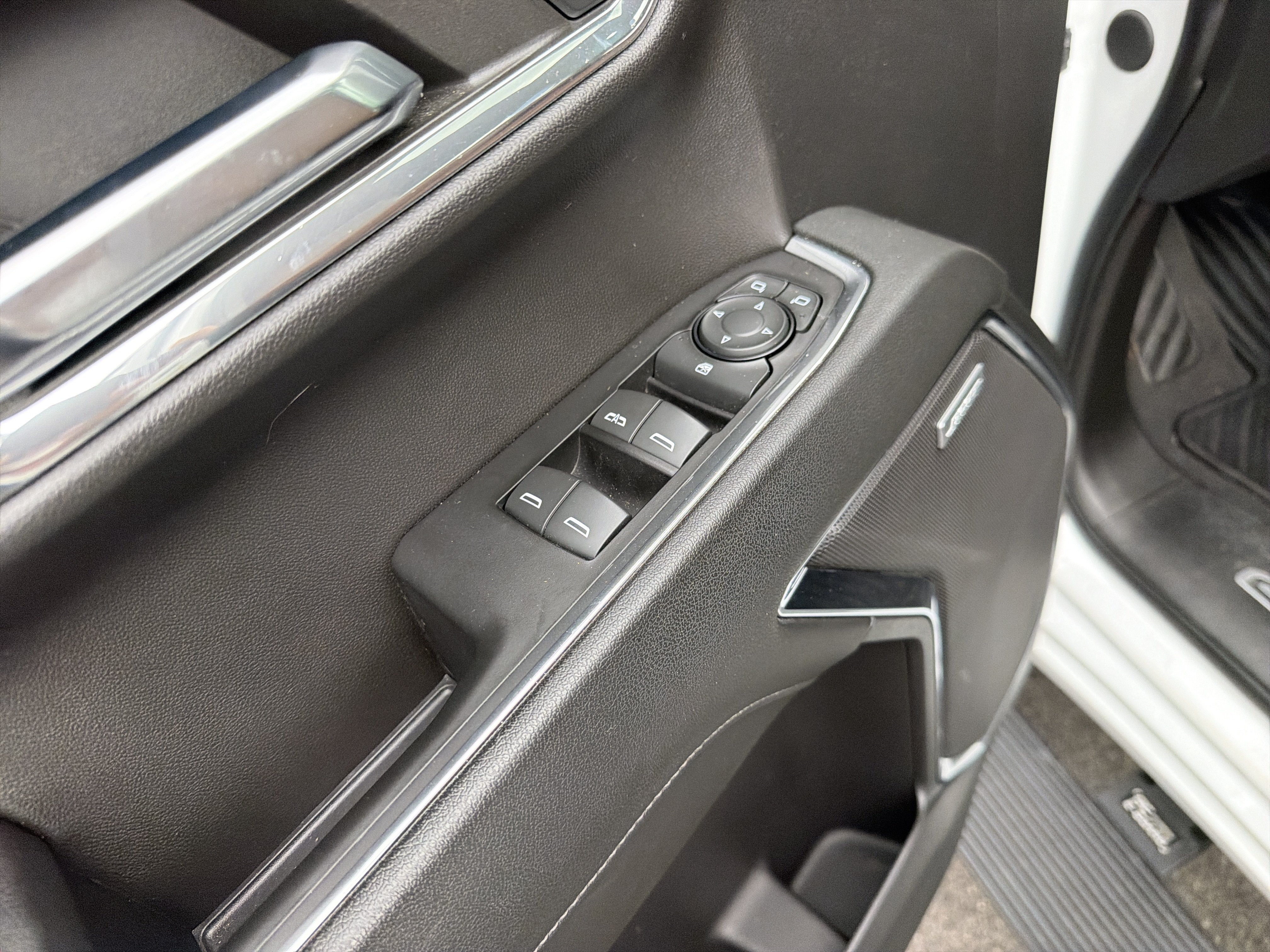 Used 2024 Chevrolet Silverado 1500 RST w/ Convenience Package II AWD/4WD image 15