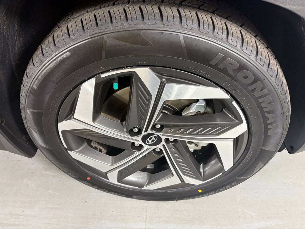 Used 2023 Hyundai Tucson Limited image 10