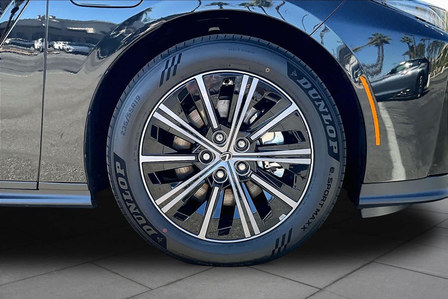 New 2026 Lexus ES 350e w/ Convenience Package FWD image 9