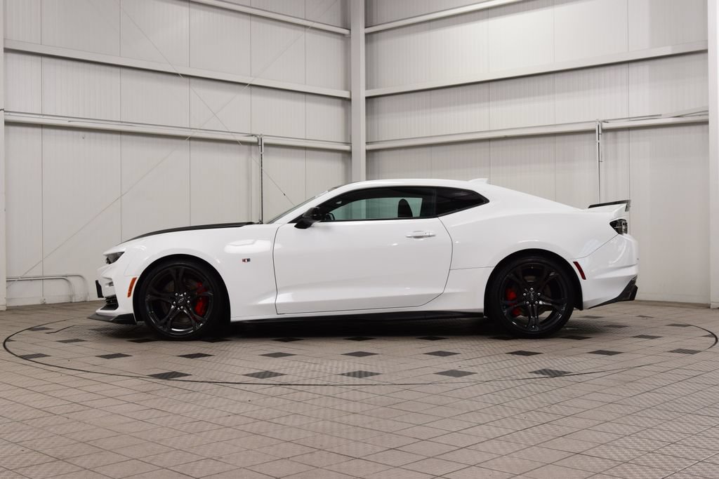 Used 2021 Chevrolet Camaro SS RWD image 4