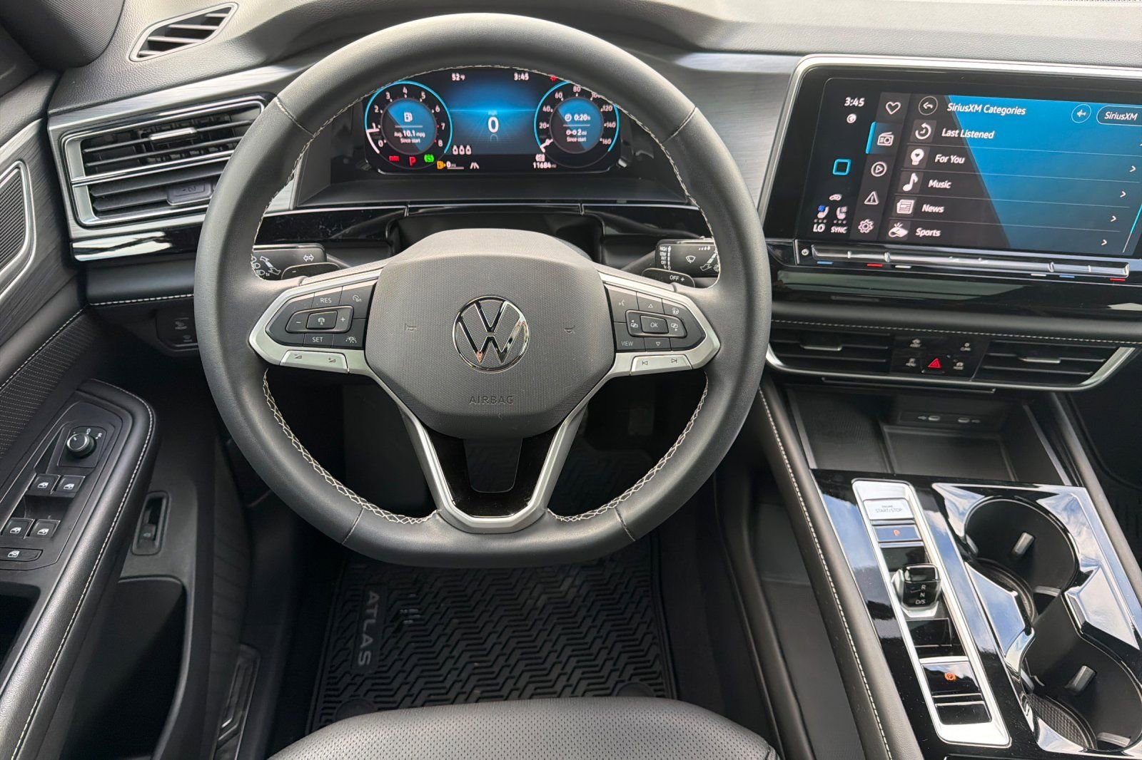 Used 2024 Volkswagen Atlas Cross Sport SE w/ Panoramic Sunroof Package image 14