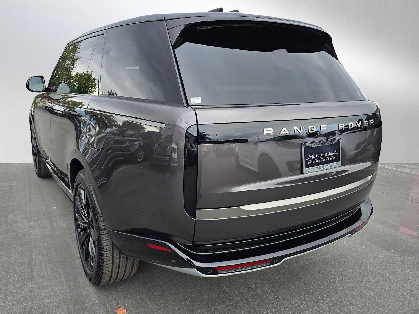 New 2025 Land Rover Range Rover SE image 5