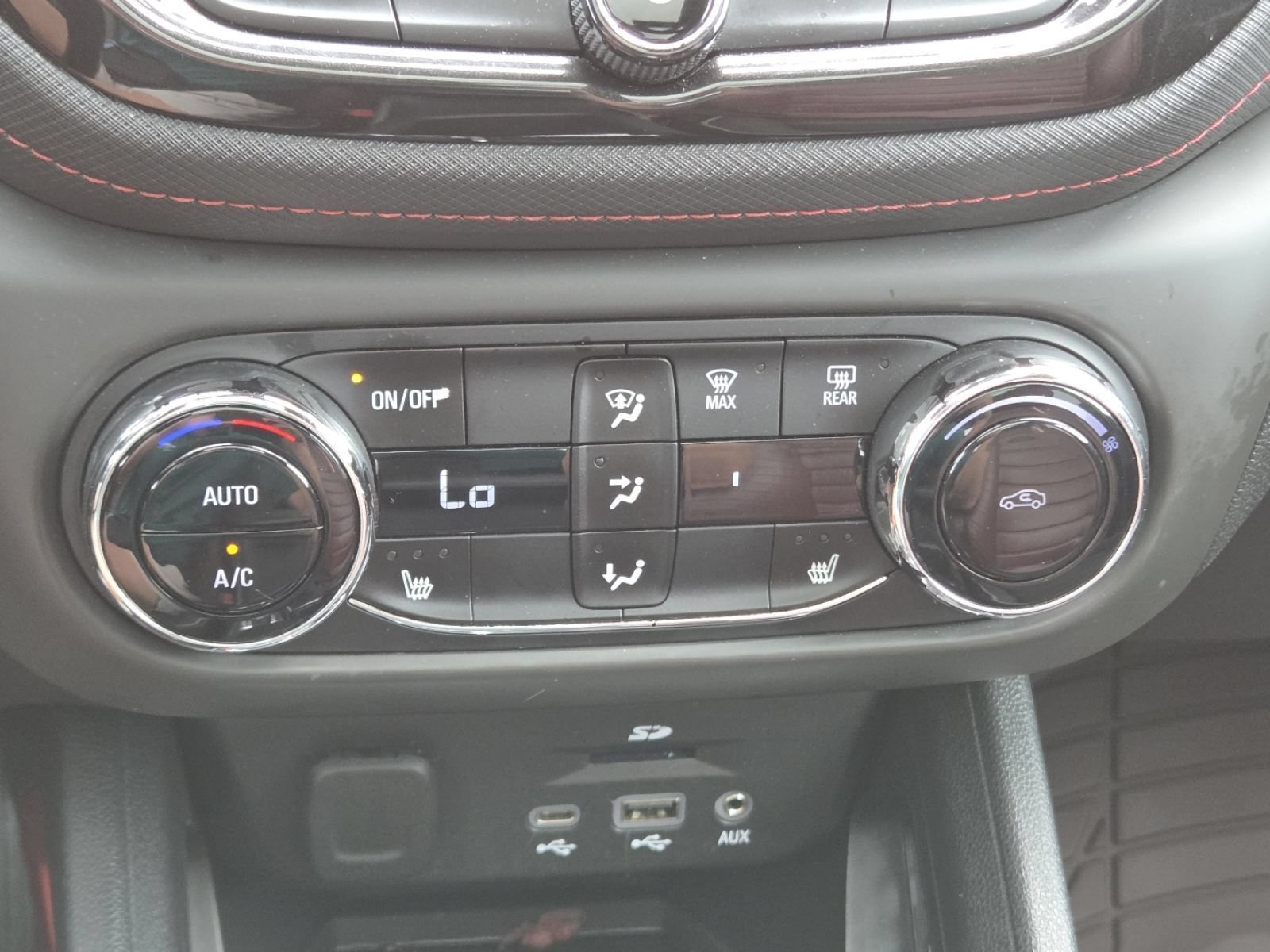 Used 2021 Chevrolet TrailBlazer RS w/ Sun and Liftgate Package AWD/4WD image 34