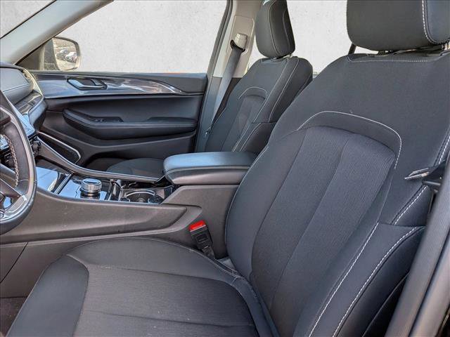 Used 2022 Jeep Grand Cherokee Laredo w/ Luxury Tech Group I image 14