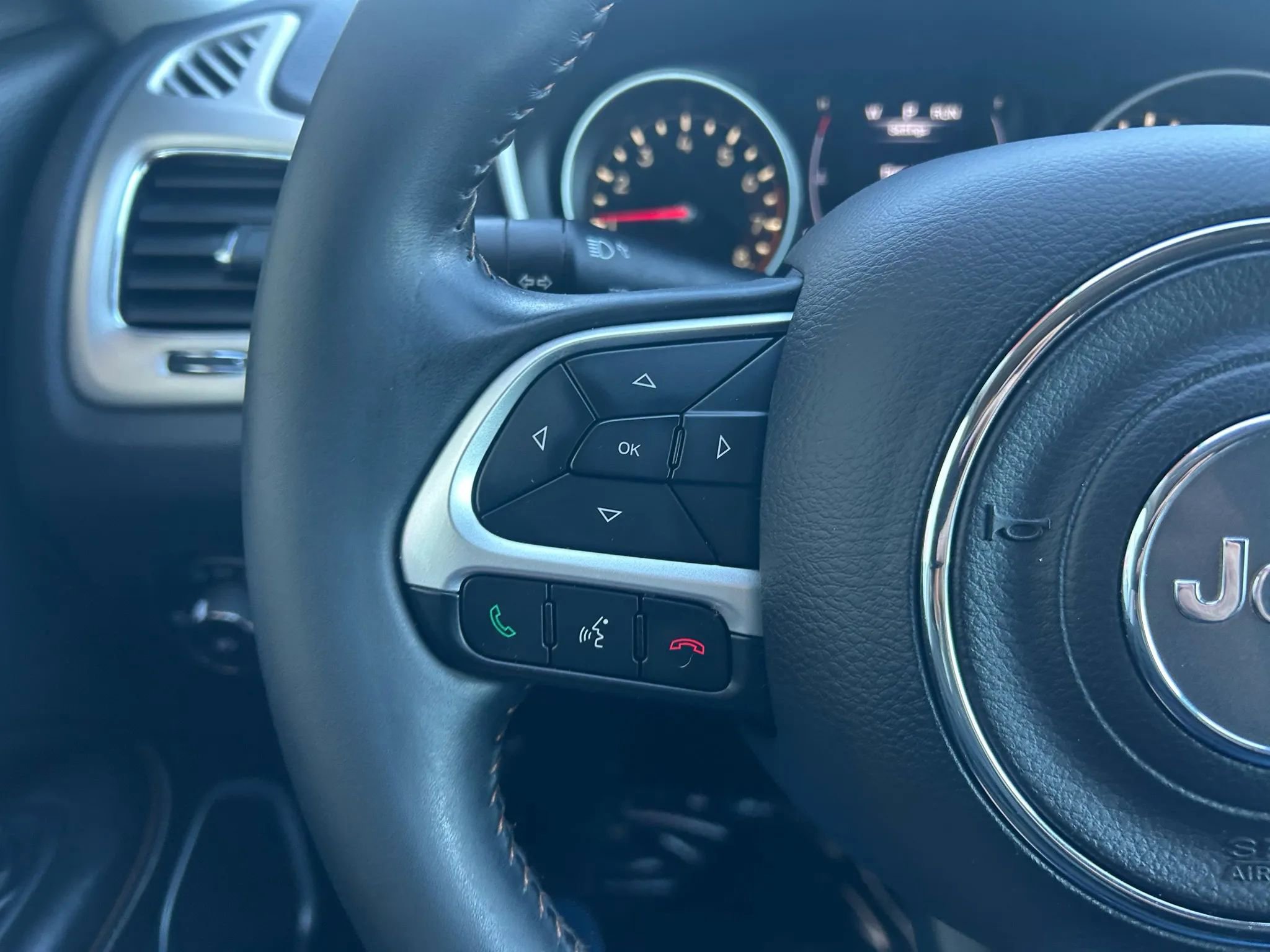 Used 2018 Jeep Compass Latitude image 6