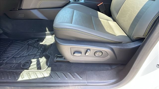 Used 2025 Chevrolet Colorado ZR2 w/ Technology Package AWD/4WD image 30