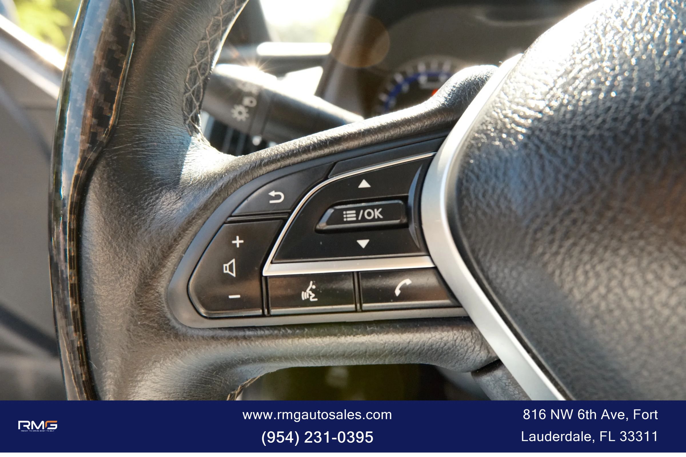 Used 2018 INFINITI Q60 3.0t Luxe RWD image 21