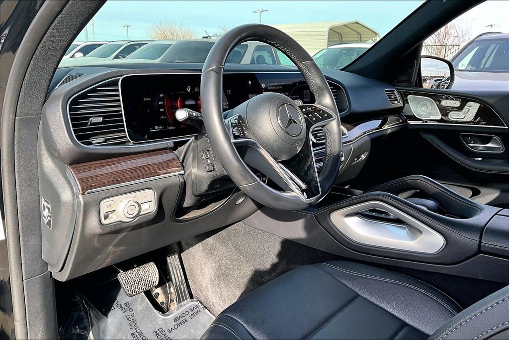 Used 2024 Mercedes-Benz GLE 350 4MATIC w/ 3rd Row Seat Package image 16