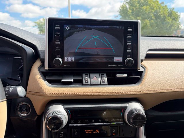 Used 2019 Toyota RAV4 Limited FWD image 32