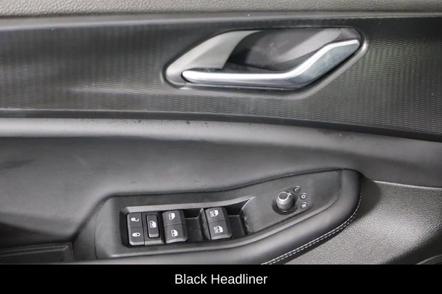 Used 2025 Jeep Grand Cherokee Altitude AWD/4WD image 20