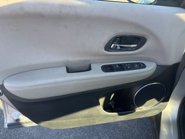 Used 2017 Honda HR-V EX image 15