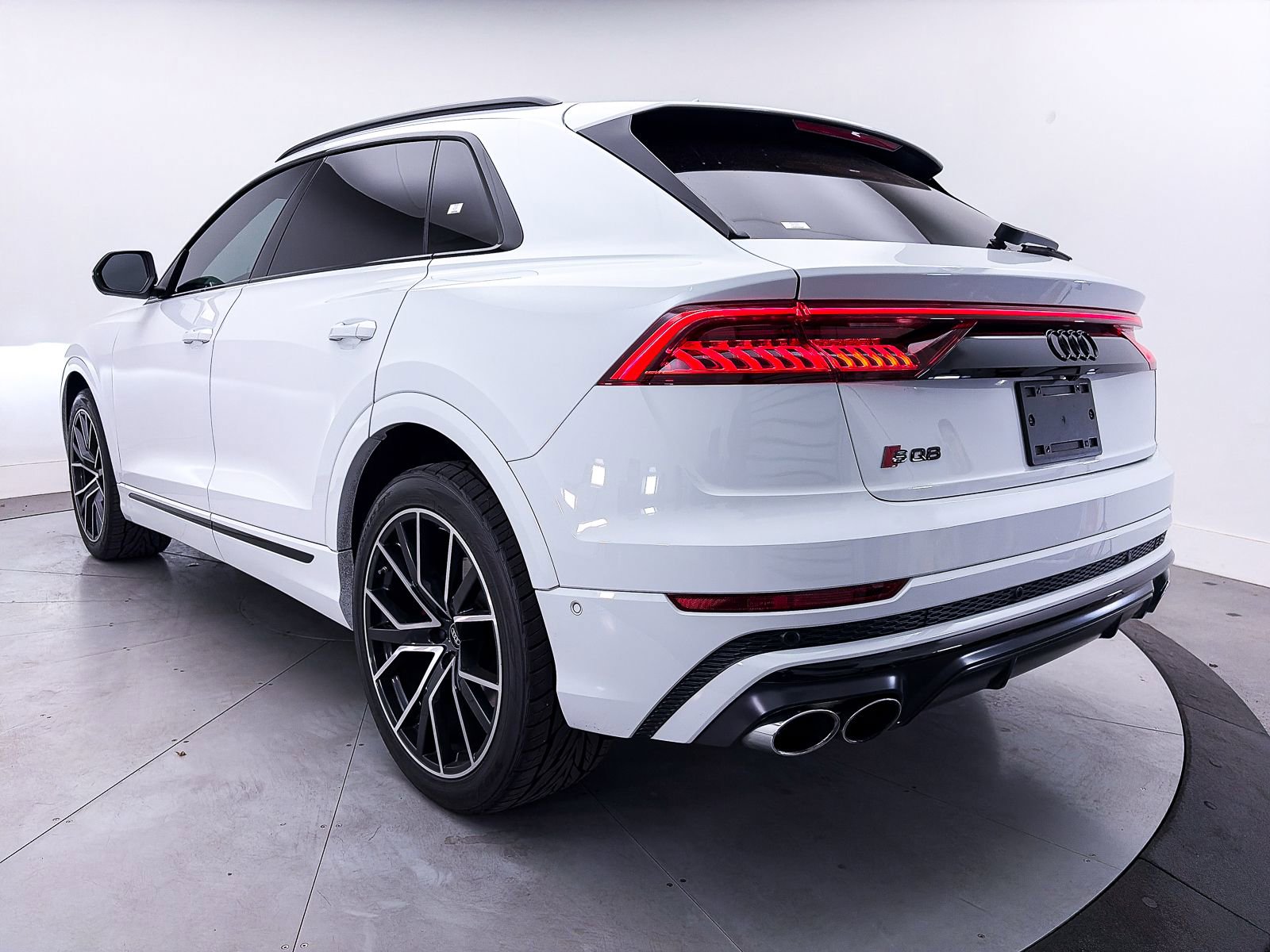 Used 2023 Audi SQ8 Prestige AWD/4WD image 15