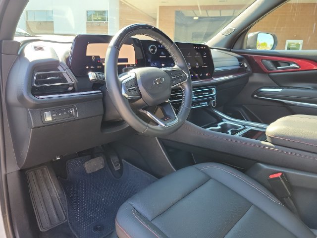 Used 2025 Chevrolet Traverse Z71 w/ Enhanced Driving Package AWD/4WD image 16