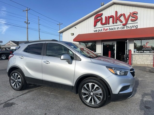 Used 2021 Buick Encore Preferred image 1