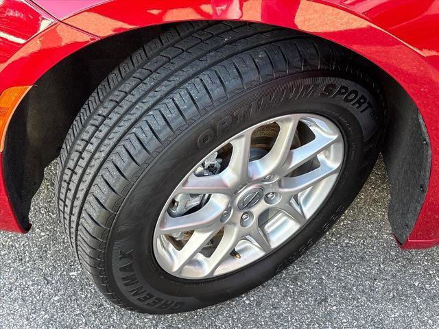 Used 2024 Chrysler Pacifica Touring-L image 24