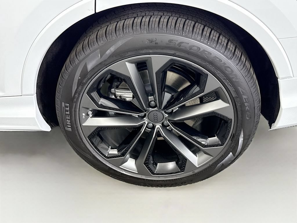 Used 2026 Audi Q7 3.0T Premium Plus w/ Premium Plus Package AWD/4WD image 30
