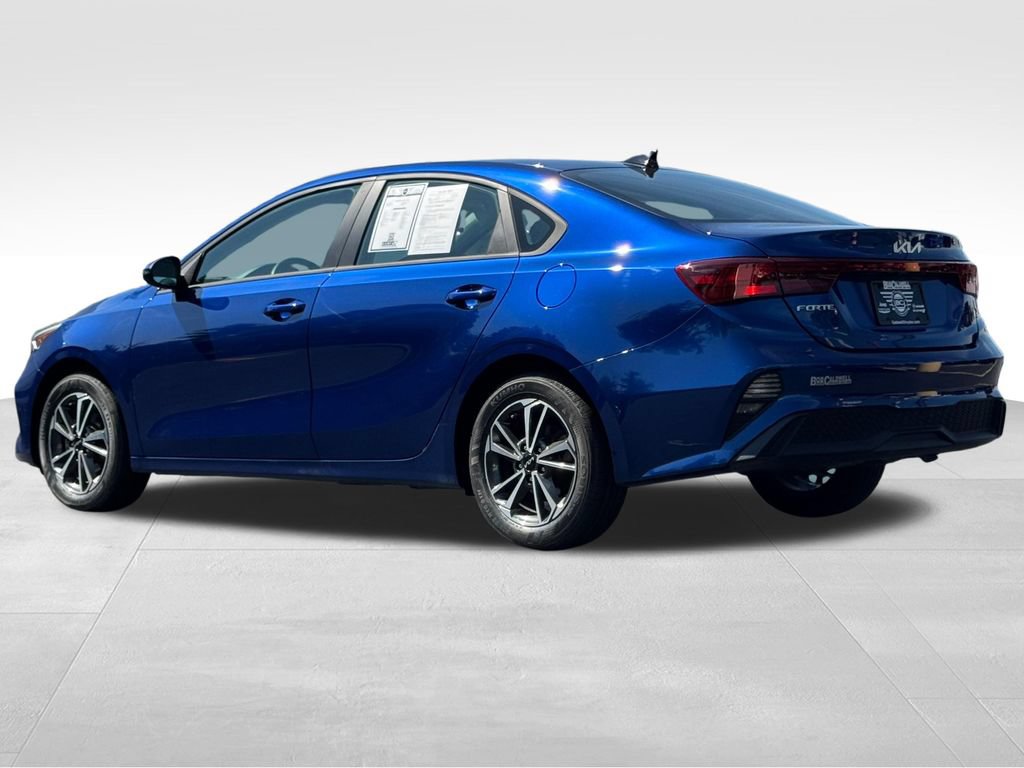 Used 2024 Kia Forte LXS w/ LXS Technology Package FWD image 5