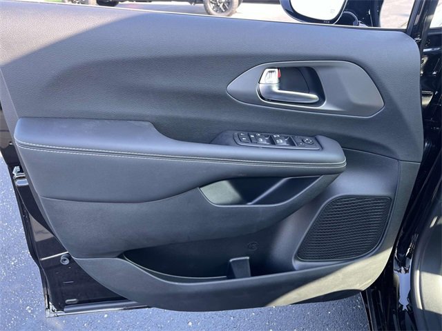 New 2025 Chrysler Voyager LX image 12