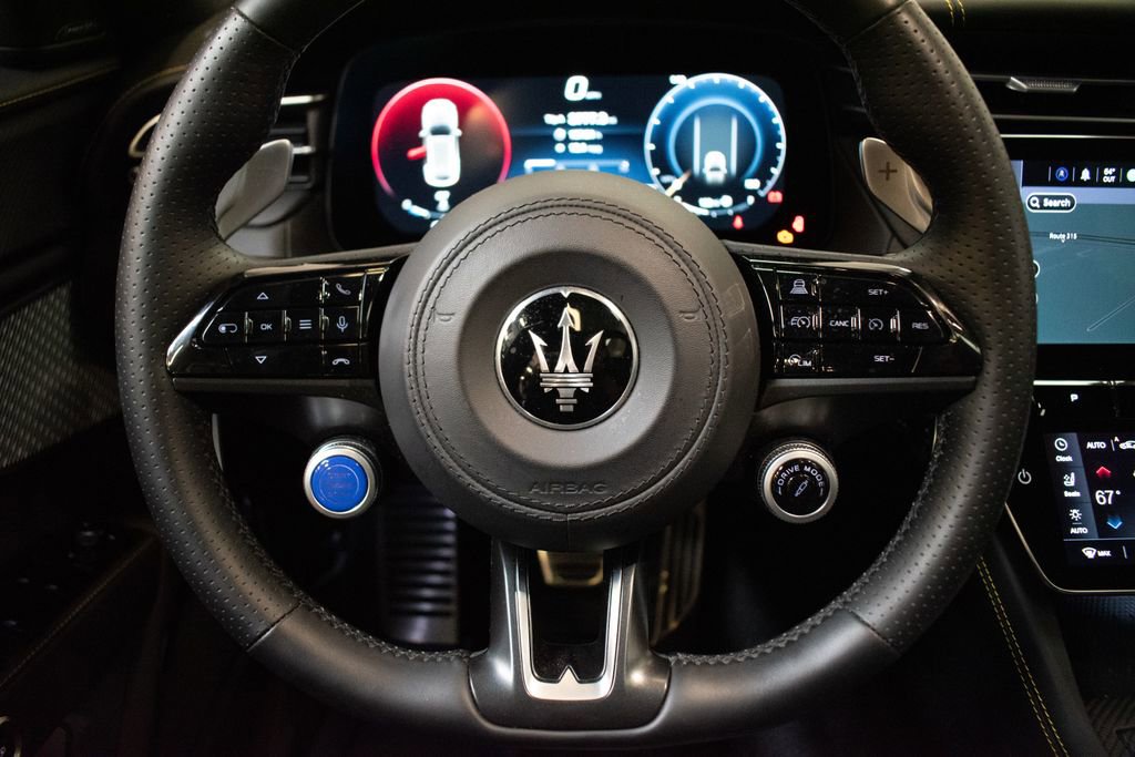 Used 2024 Maserati Grecale Trofeo AWD/4WD image 13
