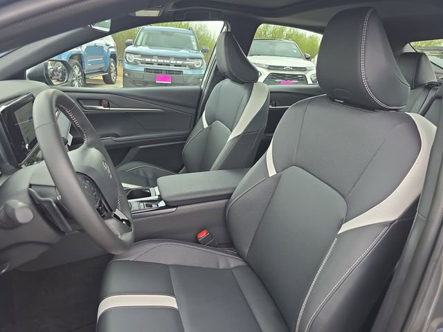 Used 2026 Toyota Camry SE w/ Convenience Package FWD image 16