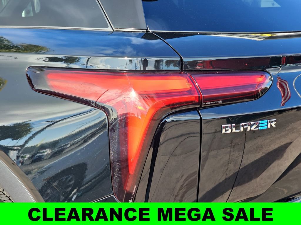 New 2024 Chevrolet Blazer EV LT image 41